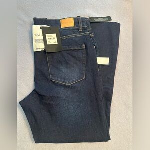 MSRP $98-Tahari Mid Rise Slim Stretch Valence Wash Olivia Denim Jeans